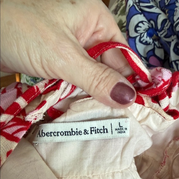 Romper - Picture 2 of 8